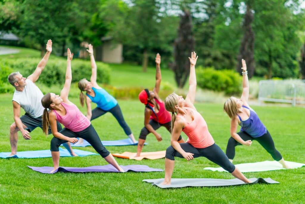 Benefits of Practicing Yoga holistic approach to health outdoor yoga